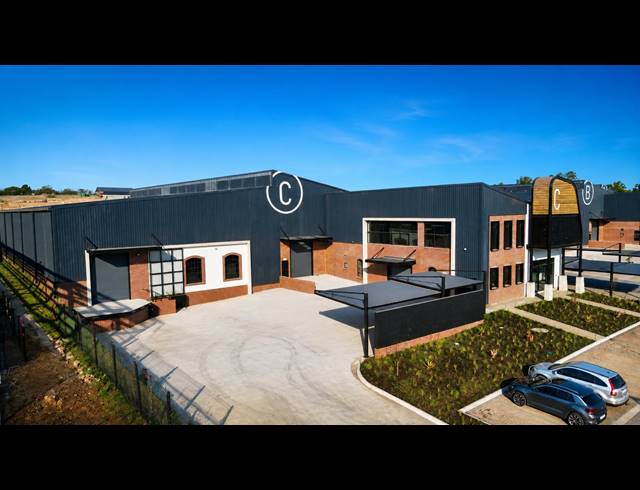 2,542.22M² WAREHOUSE TO LET IN RIVERSANDS